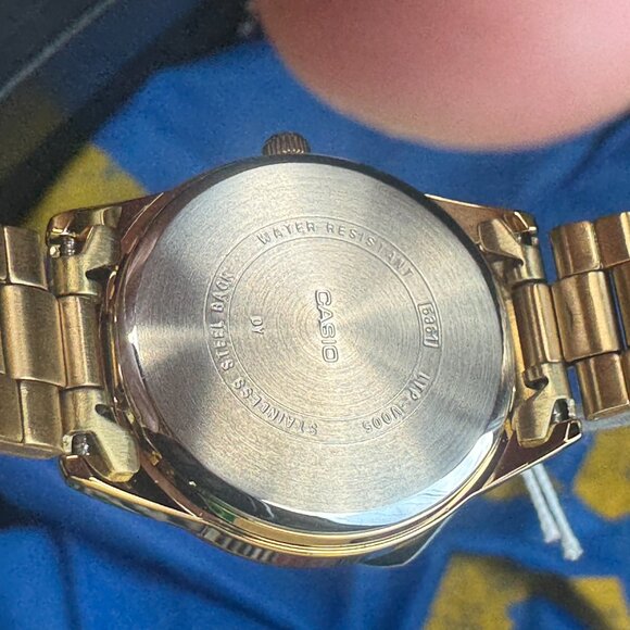 Casio Watch for Ladies or teen , new item, Stainless Steel, 30mm Diameter - Picture 5 of 8